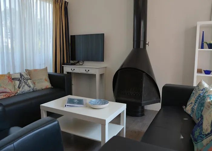 בית נופש In Noordwijk Near & *