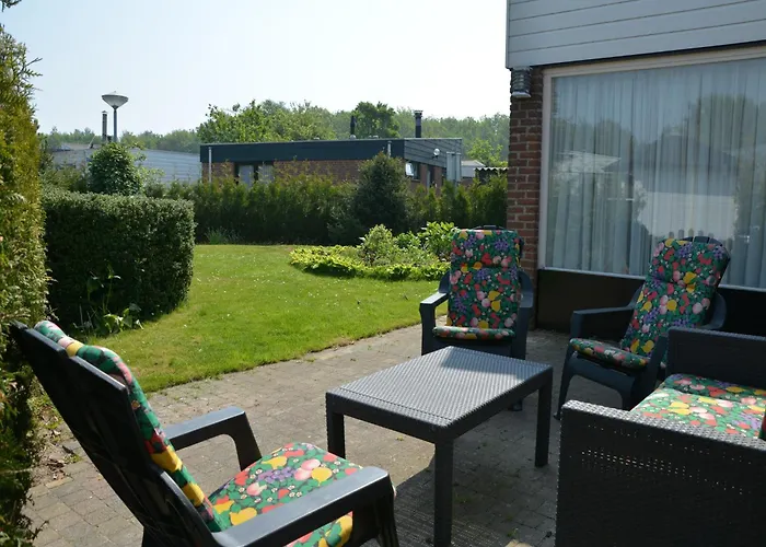 בית נופש In Noordwijk Near & *