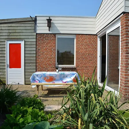 In Noordwijk Near & *